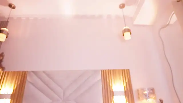 Show de Doll_kira_ na webcam