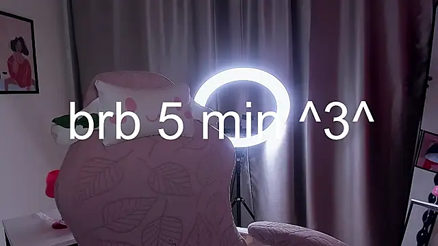 LunaVogue Adlı Modelin Canlı XXX Sohbeti