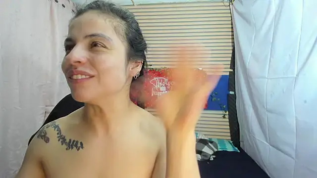 rosse_2504 Chat XXX in diretta