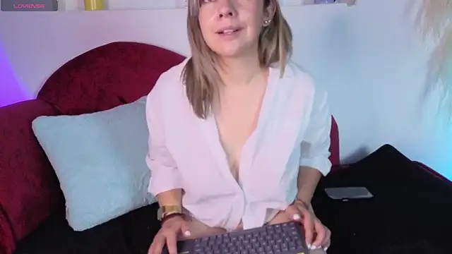 Isabella_lt 现场XXX聊天