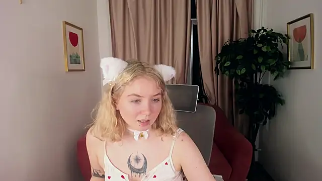 LycorisRed – Naživo XXX chat