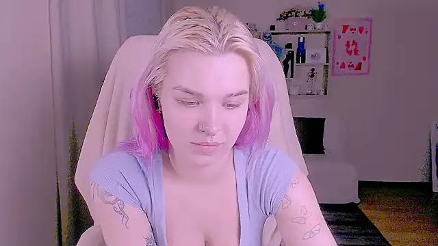Hot_Blonda's Live XXX Chat
