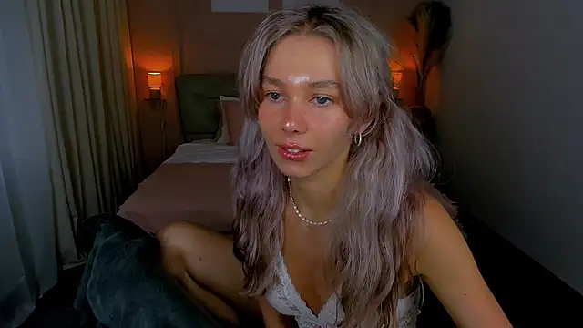 LuluAlis élő XXX-chatje