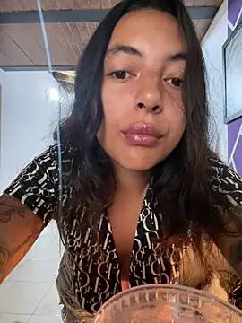 Chat +18 de ink_demonxxx ao vivo