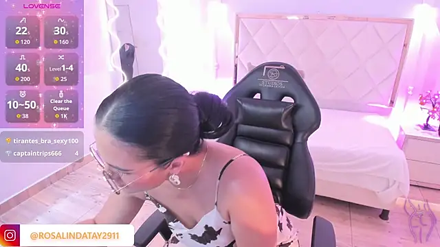 Chat XXX en directo de Rosalind_tay