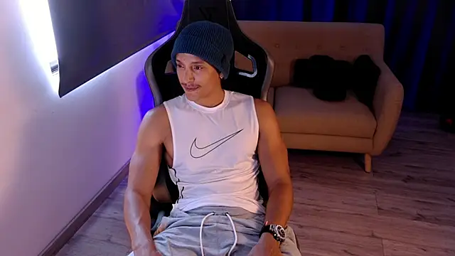 Chat +18 de Liam_V ao vivo