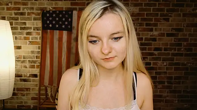 Chat XXX en directo de Angela_Bunny