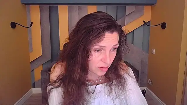 EllaLong's Live XXX Chat