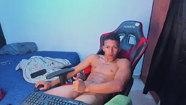 JuanchiT66 在線直播表演