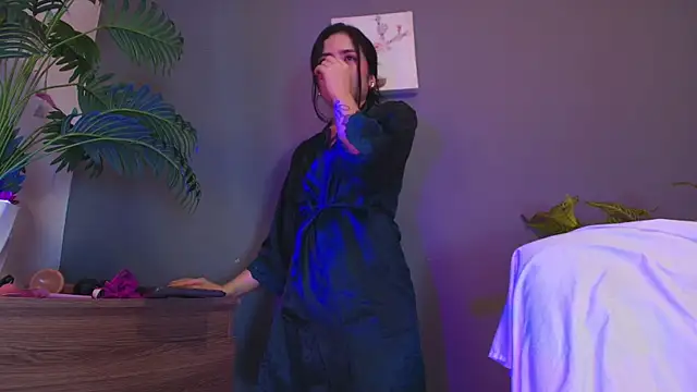 adara_johnson__ Adlı Modelin Canlı XXX Sohbeti