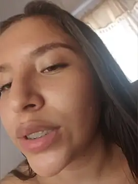 LinaColombianGirl live XXX chat