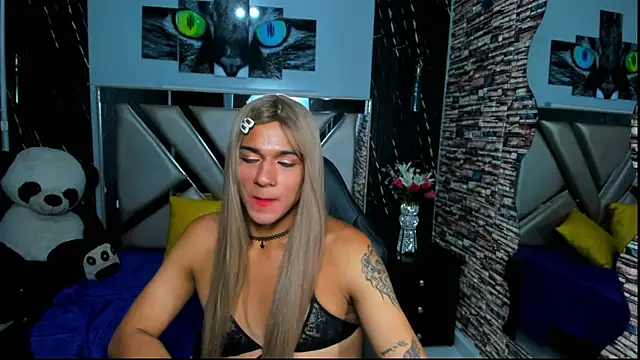 Karina_Cutee Show in webcam