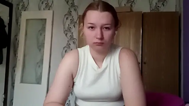 Chat XXX en directo de RaeannRoewe