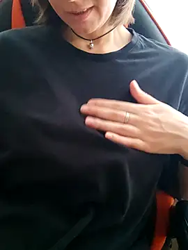 Chat +18 de Aashikalaa ao vivo