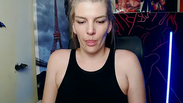 VanessaRey_ élő XXX-chatje