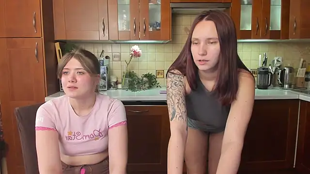 HotCaramellsTV 라이브 XXX 채팅