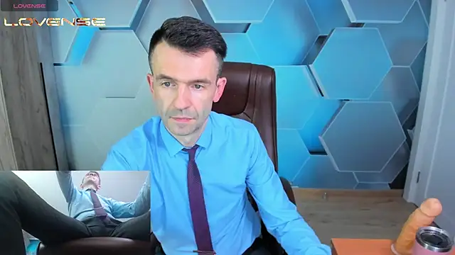 XXX chat uživo modela SteveTiger