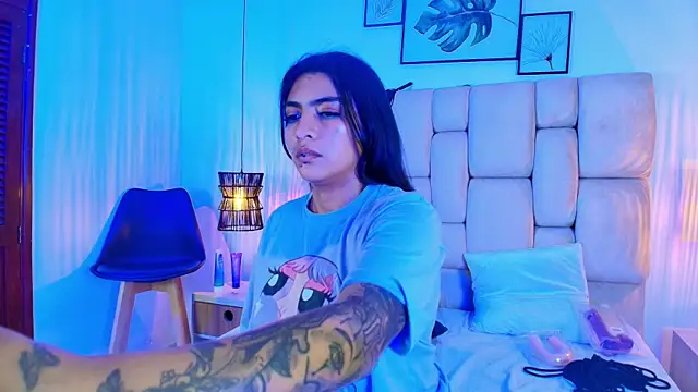 KimberlyFox_t Chat XXX in diretta