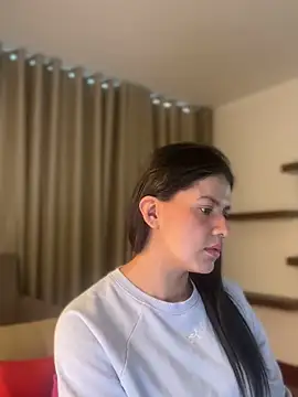 แชท XXX สดของ Zandrina