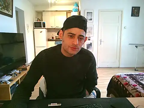 Онлайн чат XXX mihaimichael