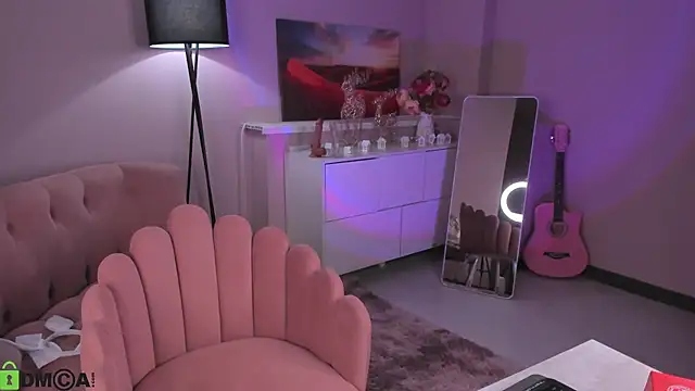 Chat +18 de T-Rinni ao vivo