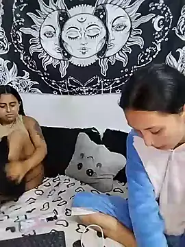 emily_n_abby webkamerás műsora