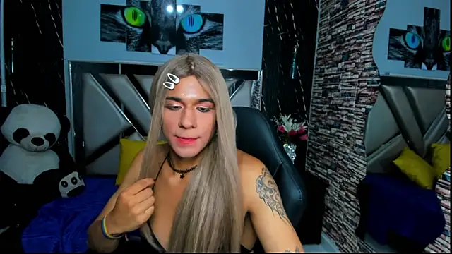 Karina_Cutee webkamerás műsora