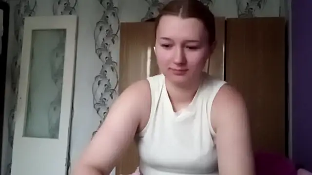 RaeannRoewe's Live XXX Chat