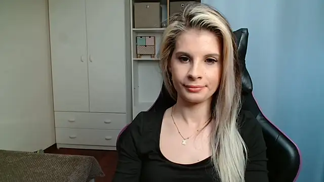 Онлайн чат XXX KristineGlow