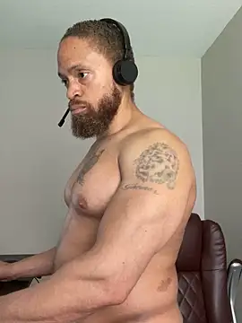 Czat XXX na żywo – Fathero1time