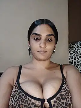 Eroticindian07's Live XXX Chat