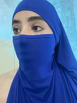 nayiraa_ Adlı Modelin Canlı XXX Sohbeti