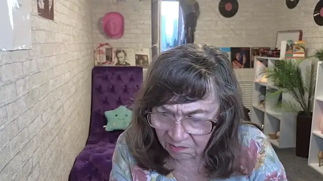 Betty_Brick's Live XXX Chat