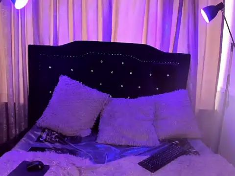 DaliaPhillips Adlı Modelin Canlı XXX Sohbeti