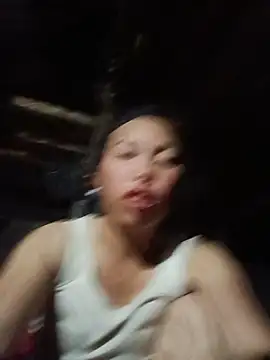 Show modela NIANIAKUTE na web-kameri