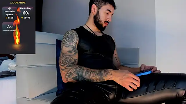 MarkWalker__'s Live XXX Chat