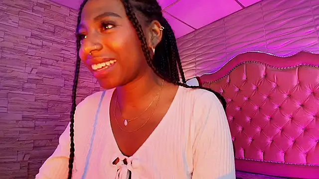 Queen_perla_ Chat XXX live