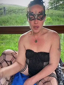 Czat XXX na żywo – Nadja_Noir