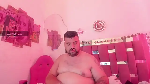 Chat +18 de horus_gil ao vivo