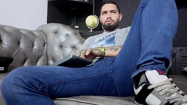 Pokazy przed kamerką – matteosantos