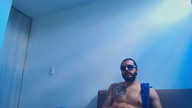 thomas_gun Live XXX-Chat