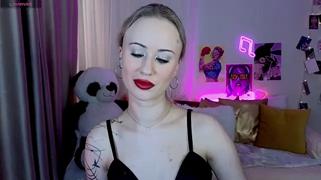 SashaBrooks Adlı Modelin Canlı XXX Sohbeti