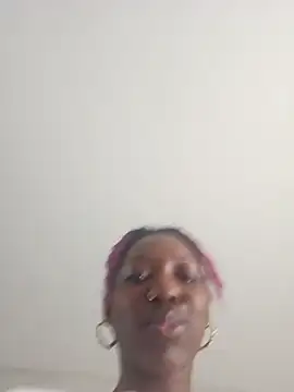 oliviaprettypussy 现场XXX聊天
