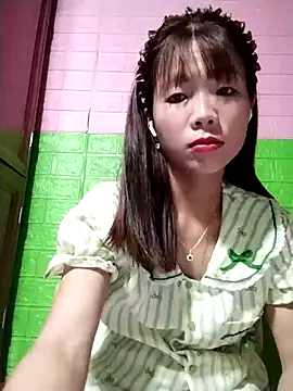 AmyLinee01n Live chat-huone