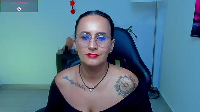 Chat XXX en directo de Sara_Charmy