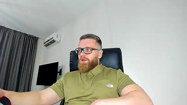 Findom_guy live XXX chat