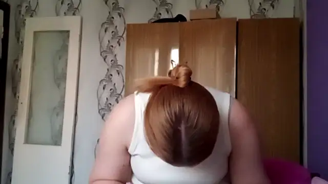 RaeannRoewe Live XXX Chat
