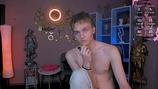 Show modela john_lik na web-kameri