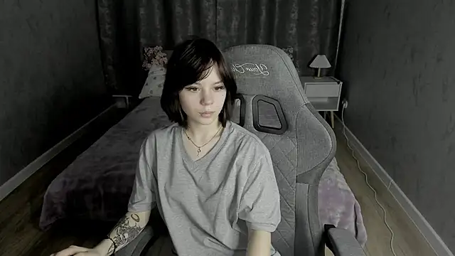 Loly_Cuttie's Webcam Show