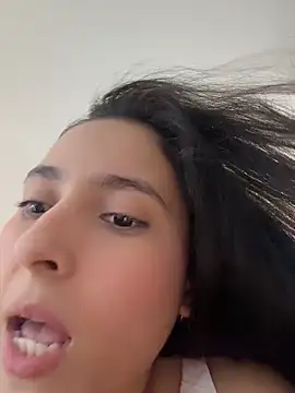 LittleDoll___'s Live XXX Chat